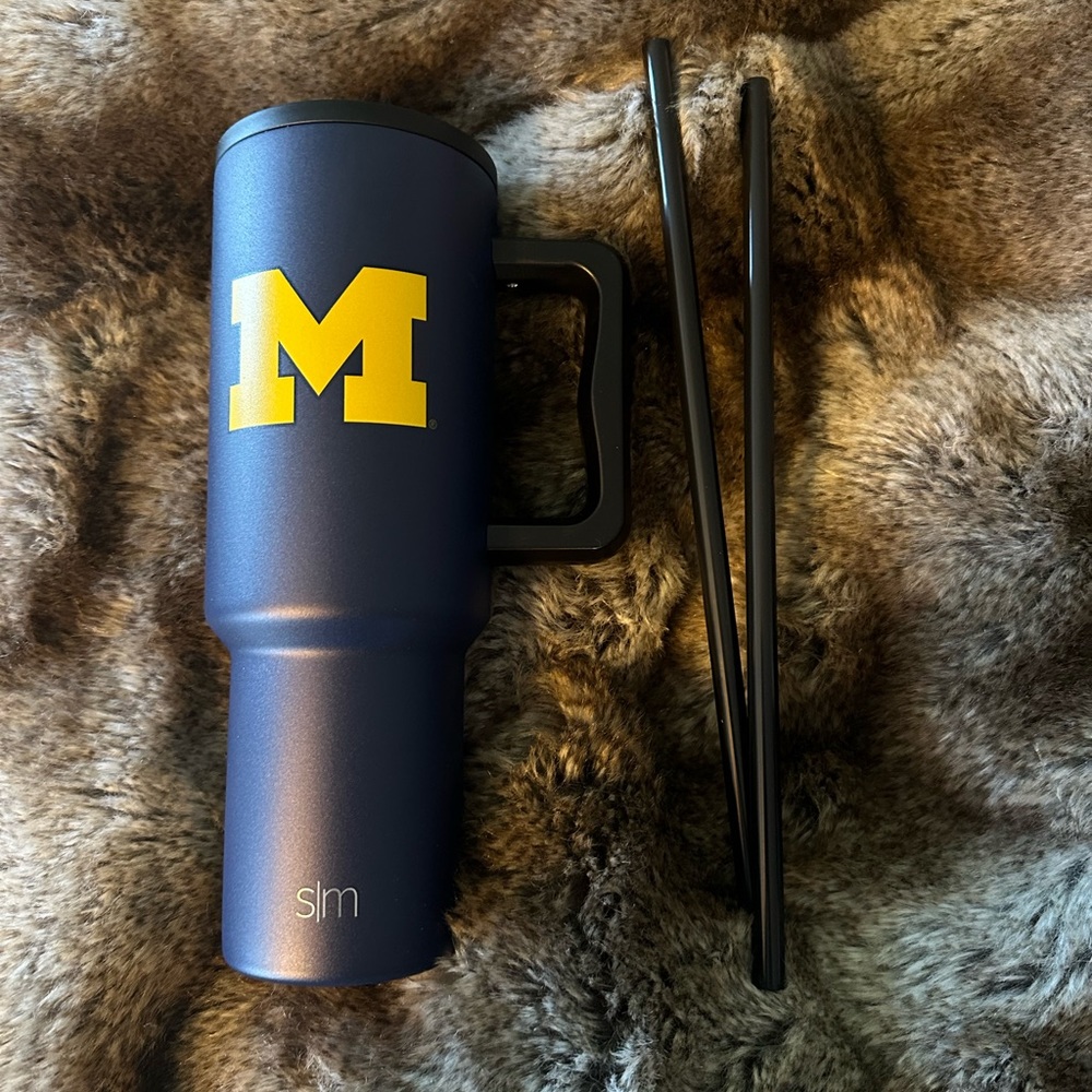 ✨BRAND NEW✨ Michigan wolverine’s simple modern 40oz cup!